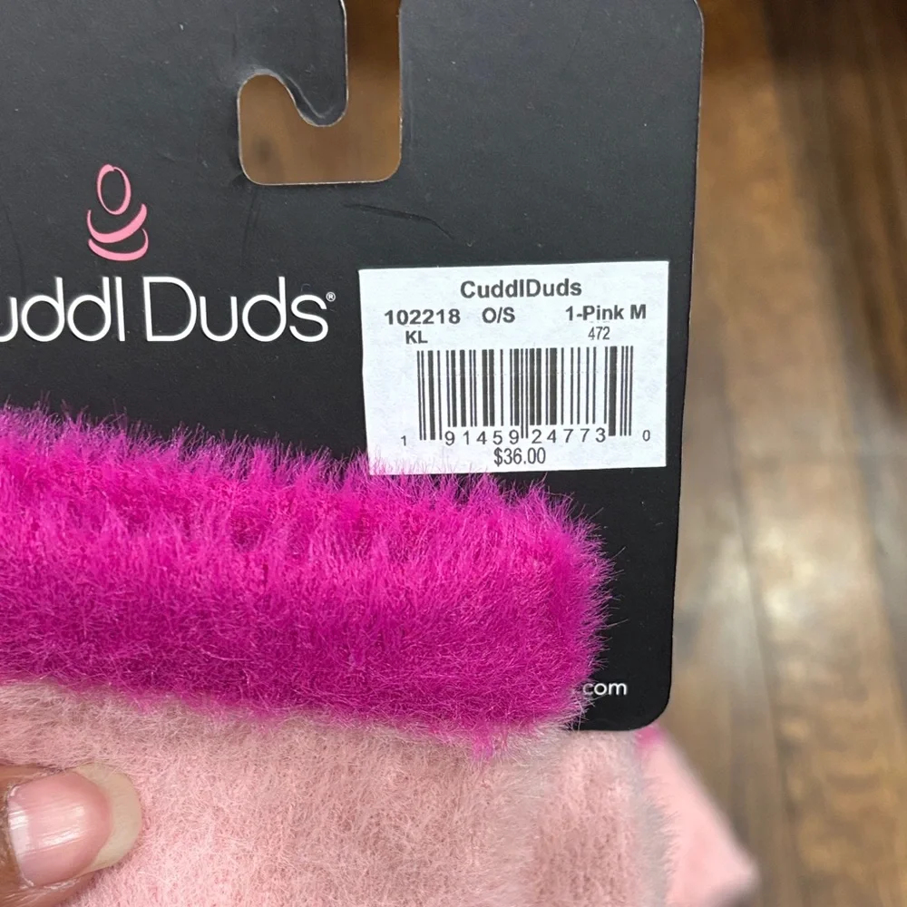 Cuddl Duds Two-Tone Pink Hat and Gloves